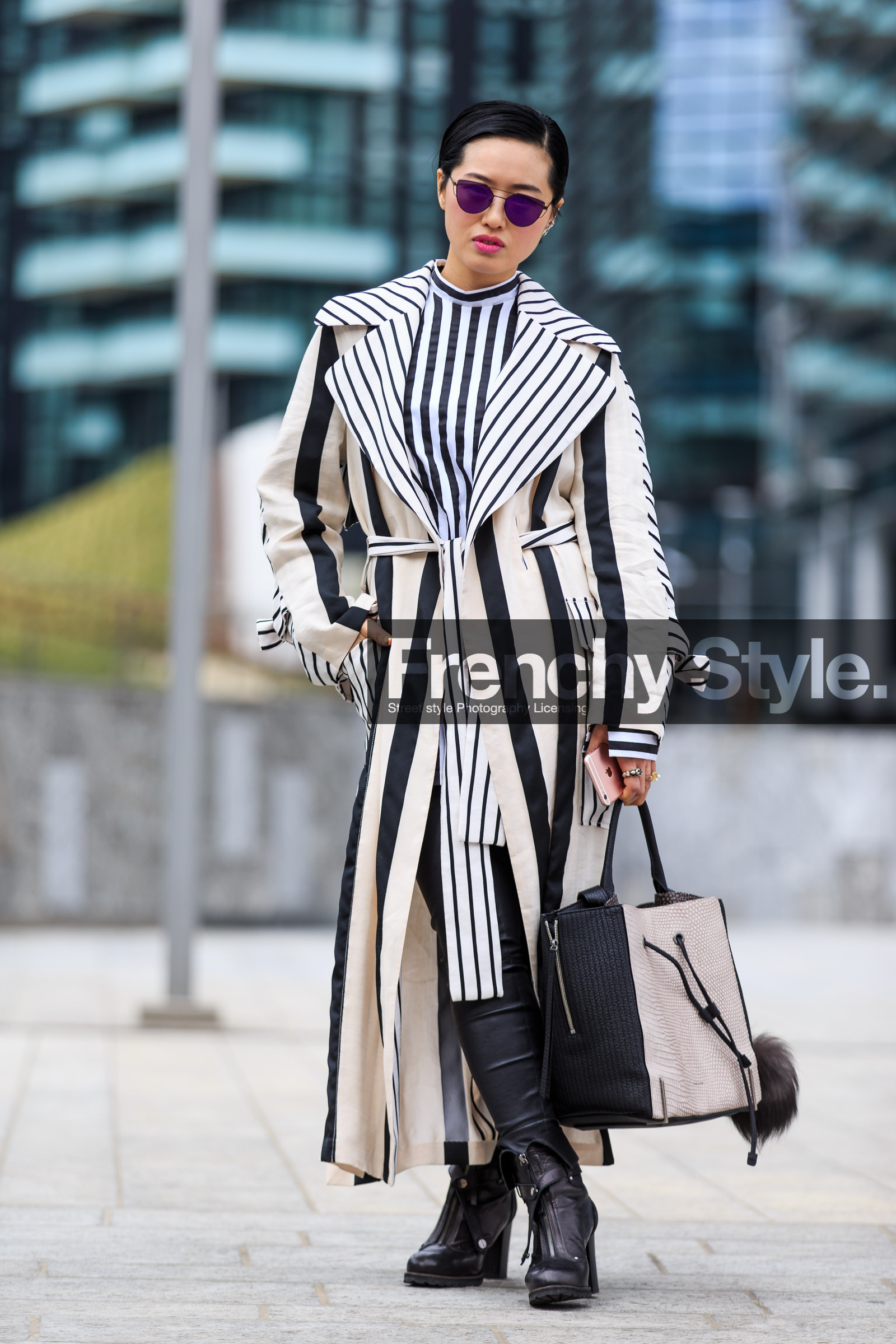 AUTUMN WINTER 2016-2017, AW 16-17, beige coat, black boots, black pants, FALL WINTER 2016-2017, fashion week, frenchystyle, full length, FW, FW 16-17, geometric, graphic coat, graphic top, jonathan paciullo, leather boots, leather pants, LFW, LONDON, MENSWEAR, mirror effect, printed top, street style, striped coat, striped top, stripes, sunglasses, trousers, vertical