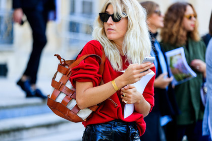 atmosphere details, bracelet, brown bag, detail, fashion week, frenchystyle, FW, graphic bag, horizontal, jonathan paciullo, leather bag, PARIS, PFW, printed bag, red sweater, SPRING SUMMER 2018, SS 18, street style, sunglasses