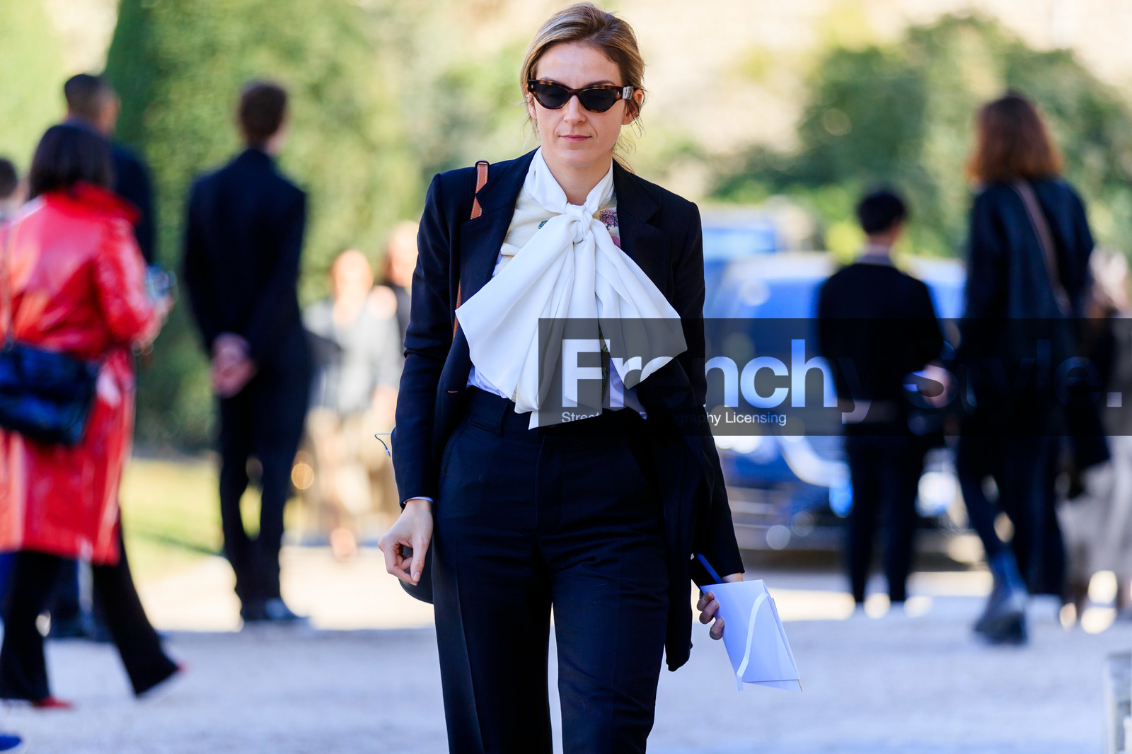 black jacket, black pants, blazer, bow tie, christian dior, gaia repossi, sunglasses, trousers, white shirt, fashion week, frenchystyle, FW, jonathan paciullo, street style, PFW, PARIS, AUTUMN WINTER 2019-2020, AW 19-20, FALL WINTER 2019-2020, FW 19-20, horizontal, atmosphere details, detail