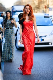 red hair, red dress, shiny dress, longdress, black details, black choker, red hair, fashion week, frenchystyle, FW, jonathan paciullo, street style, vertical, full length