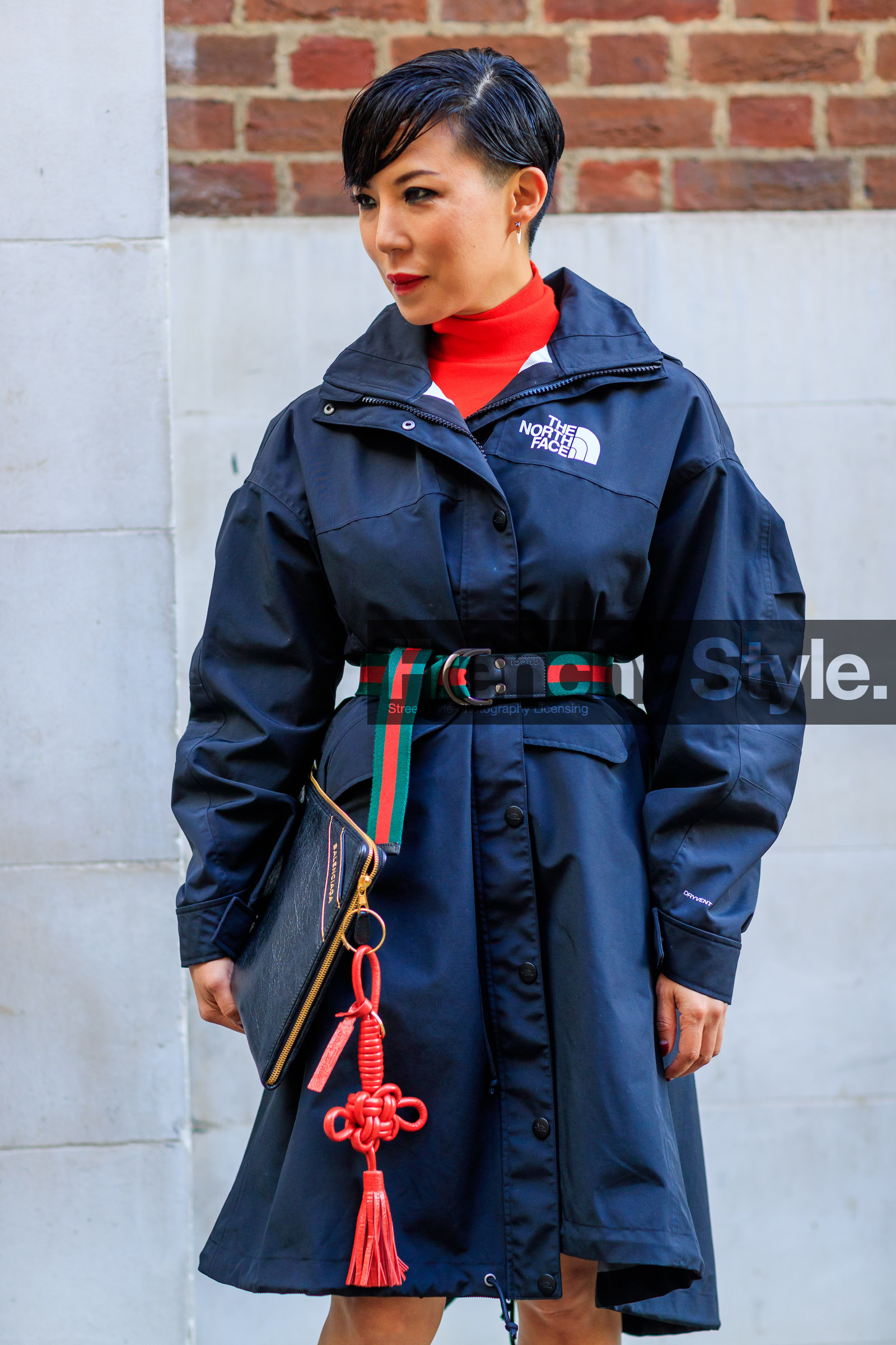 atmosphere details, balenciaga, black bag, black clutch, black coat, black jacket, blazer, detail, fashion week, frenchystyle, FW, jonathan paciullo, leather bag, LFW, LONDON, north face, parka, red sweater, SPRING SUMMER 2018, SS 18, street style, vertical