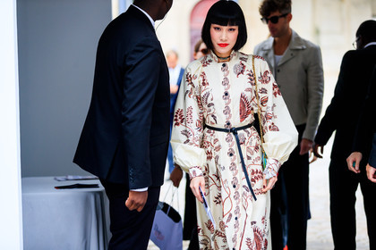 atmosphere details, black belt, choker, detail, fashion week, floral, flowers, frenchystyle, FW, graphic dress, horizontal, jonathan paciullo, mademoiselle yulia, necklace, PARIS, PFW, printed dress, red lips, SPRING SUMMER 2018, SS 18, street style, white dress
