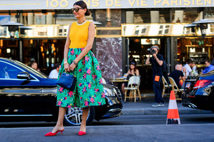 embroideries, floral, flowers, graphic skirt, green skirt, high heels, leather shoes, necklace, orange sweater, printed skirt, red shoes, sleeveless, sunglasses, PFW, fashion week, frenchystyle, FW, jonathan paciullo, street style, PARIS, horizontal, atmosphere details, full length, AUTUMN WINTER 2018-2019, FALL WINTER 2018-2019, FW 18-19, giovanna battaglia
