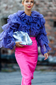 ruffle blouse, purple blouse, lilac blouse, long sleeves blouse, pink skirt, long skirt, silvered clutch, bottega veneta bag, alberta ferretti top, leonie hanne, fashion week, frenchystyle, FW, jonathan paciullo, street style, MFW, MILAN, SPRING SUMMER 2021, SS 21, vertical, detail