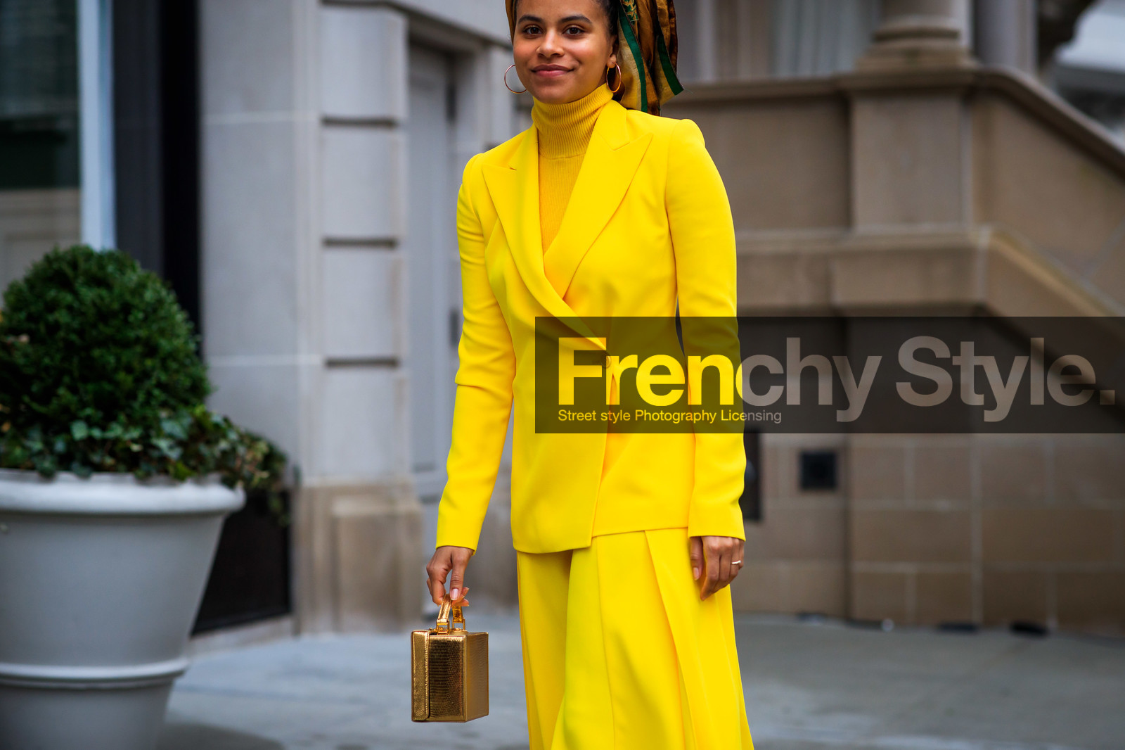black bag, black shoes, blazer, blue skirt, glitter, high boots, high heels, leather bag, leather shoes, navy jacket, sequined bag, shiny bag, sunglasses, tulle, frenchystyle, jonathan paciullo, street style, NYFW, NEW YORK, AUTUMN WINTER 2019-2020, AW 19-20, FALL WINTER 2019-2020, FW 19-20, fashion week, FW, atmosphere details, horizontal, detail