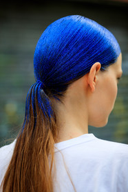 blue hair, dyed hair, ponytail, PFW, fashion week, frenchystyle, FW, jonathan paciullo, street style, PARIS, vertical, detail, atmosphere details, model, AUTUMN WINTER 2018-2019, FALL WINTER 2018-2019, FW 18-19