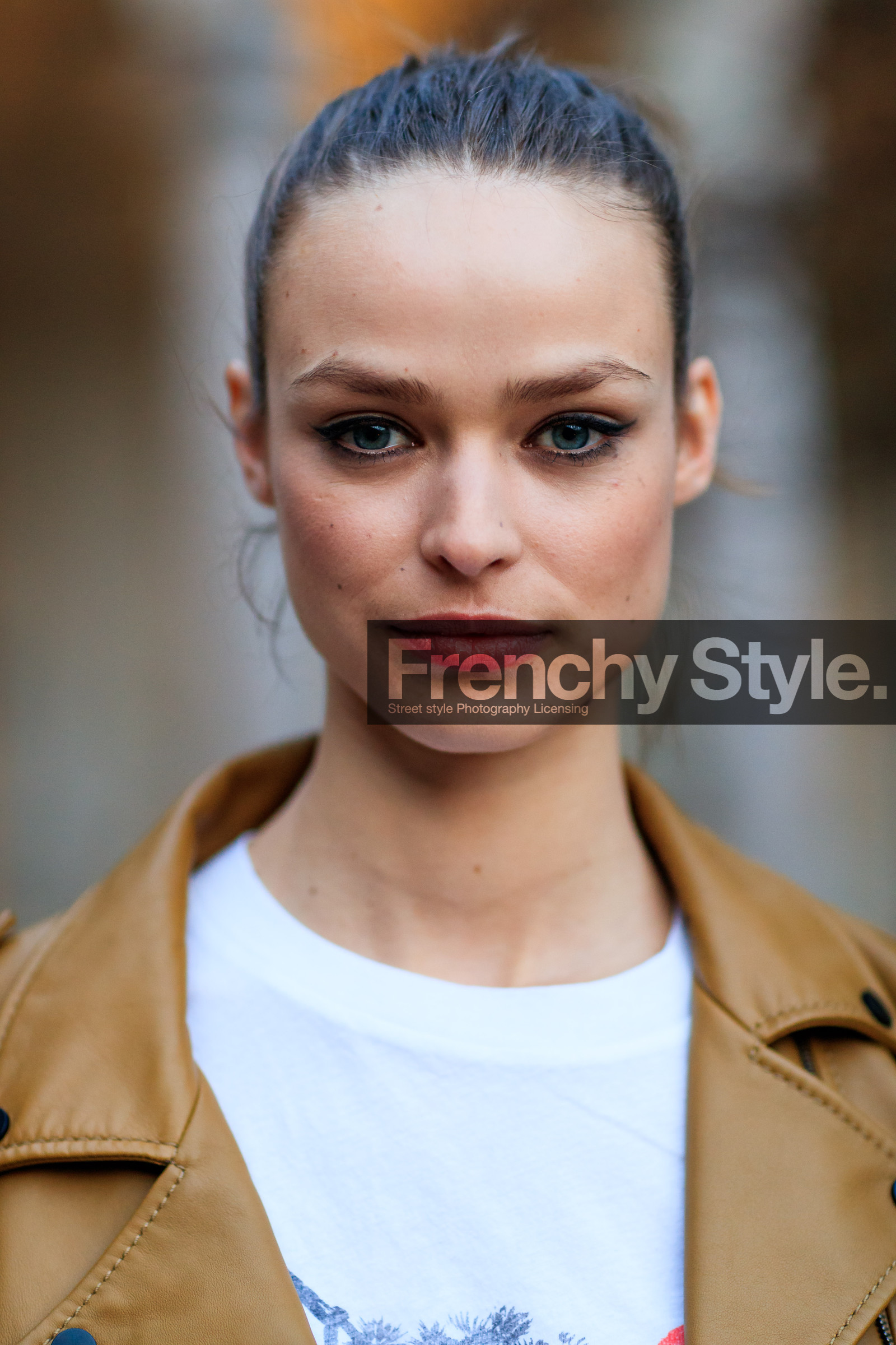 camel jacket, leather jacket, leather perfecto, printed t shirt, pulled back hair, white t shirt, fashion week, frenchystyle, FW, jonathan paciullo, street style, MFW, MILAN, AUTUMN WINTER 2018-2019, FALL WINTER 2018-2019, FW 18-19, vertical, detail, atmosphere details, portrait, model