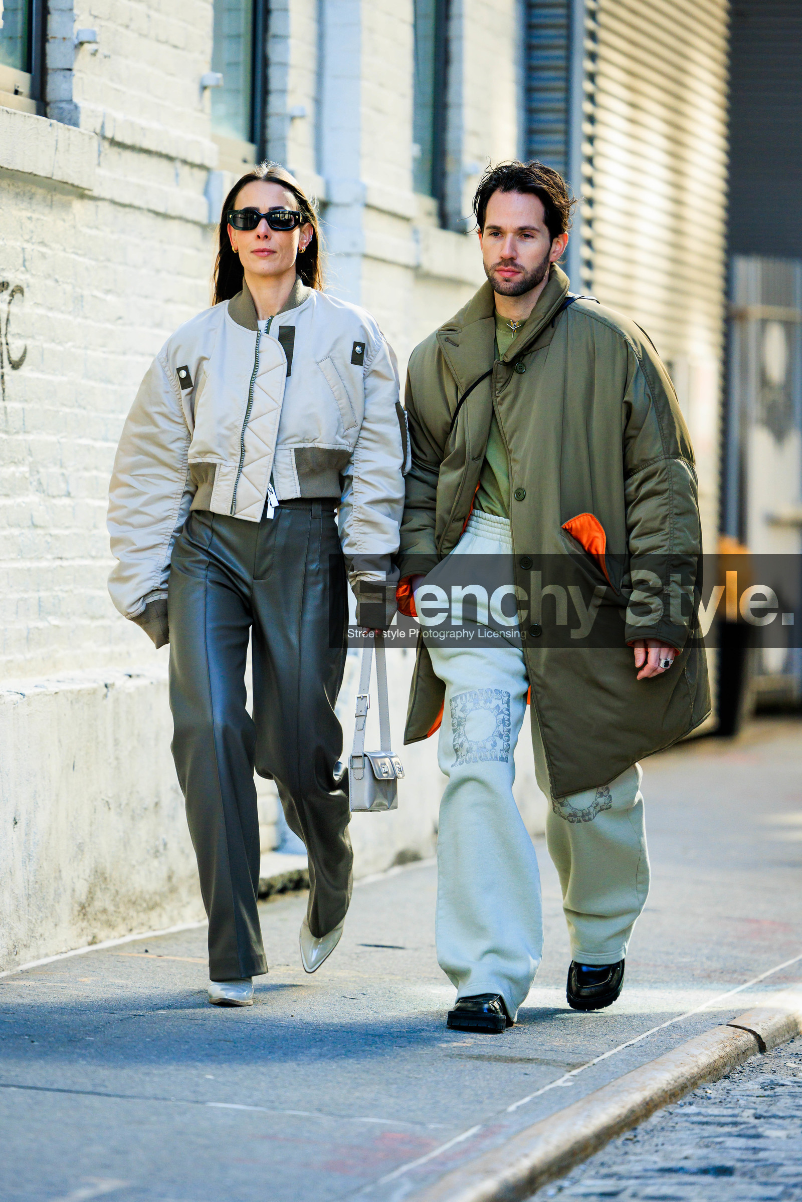 kaki coat, sporty look, streetwear, overzised pants, highwaist leather pants, grey bomber jacket, green leahter pants, kaki oversized coat, groovy sunglasses, mens style, couples style, white boots, black leather derbies, puffy winter coat, puffy winter look, alice barbier, JS roques, fashion week, frenchystyle, FW, jonathan paciullo, street style, NYFW, NEW YORK, AUTUMN WINTER 2022-2023, FALL WINTER 2022_2023, FW 22-23, vertical, full length