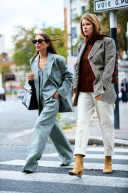 chloe loulou de saison, light grey pants, light grey jacket, light grey suits, linen pants, linen jacket, linen suits, oversize jacket, oversize pants, oversize suits, three pieces suits, black leather bag, hermes bag, birkin hermes bag, kelly hermes bag, black sunglasses, bottega veneta sunglasses, butterfly sunglasses, hand bag, monica ainley, brown hoodie, white leather pants, black leather bag, constance hermes bag, hermes bag, checked jacket, beige jacket, brown jacket, beige boots, beige suede boots, hoodie, knit hoodie, fashion week, frenchystyle, FW, jonathan paciullo, street style, PFW, PARIS, SPRING SUMMER 2021, SS 21, vertical, full length