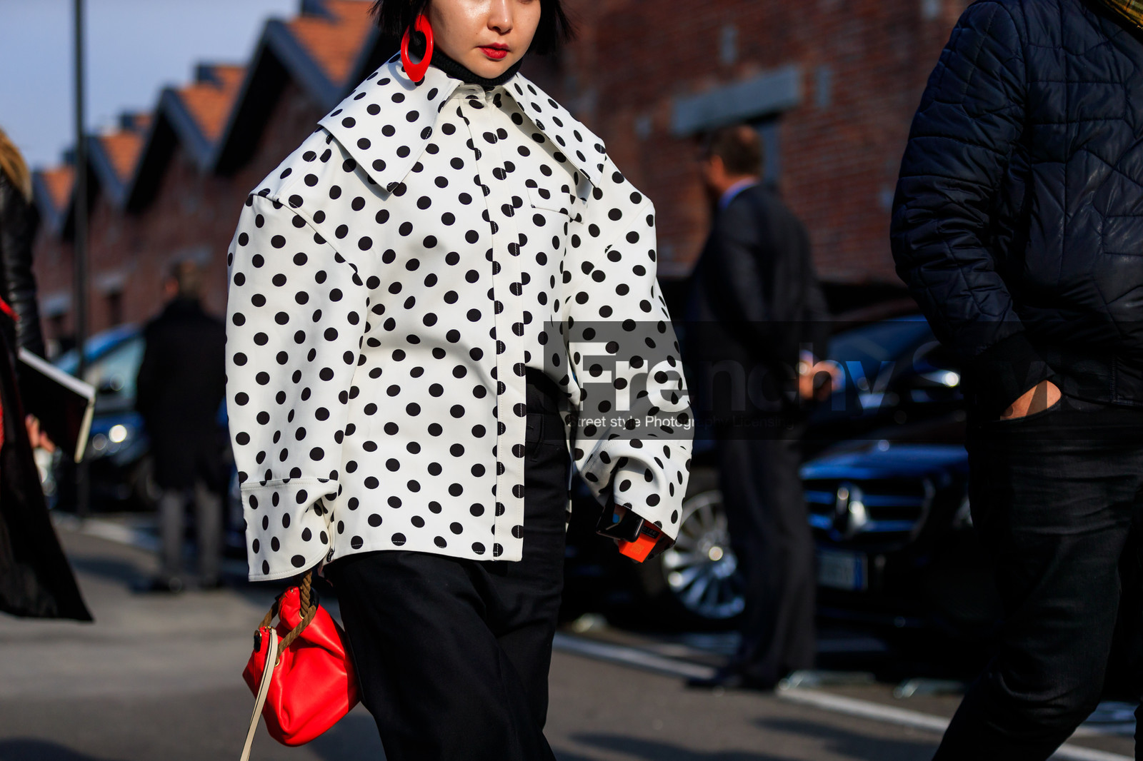 black pants, earrings, graphic jacket, leather bag, polka dot, printed jacket, red bag, trousers, white jacket, fashion week, frenchystyle, FW, jonathan paciullo, street style, MFW, MILAN, AUTUMN WINTER 2018-2019, FALL WINTER 2018-2019, FW 18-19, horizontal, atmosphere details