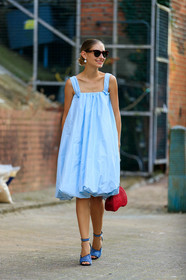 jenny walton, celine sunglasses, light blue dress, sleeveless dress, loose dress, red bag, fur bag, strassed sandals, blue sandals, dangling earrings, white earrings, plastic earrings, pearl earrings, fashion week, frenchystyle, FW, jonathan paciullo, street style, vertical, full length