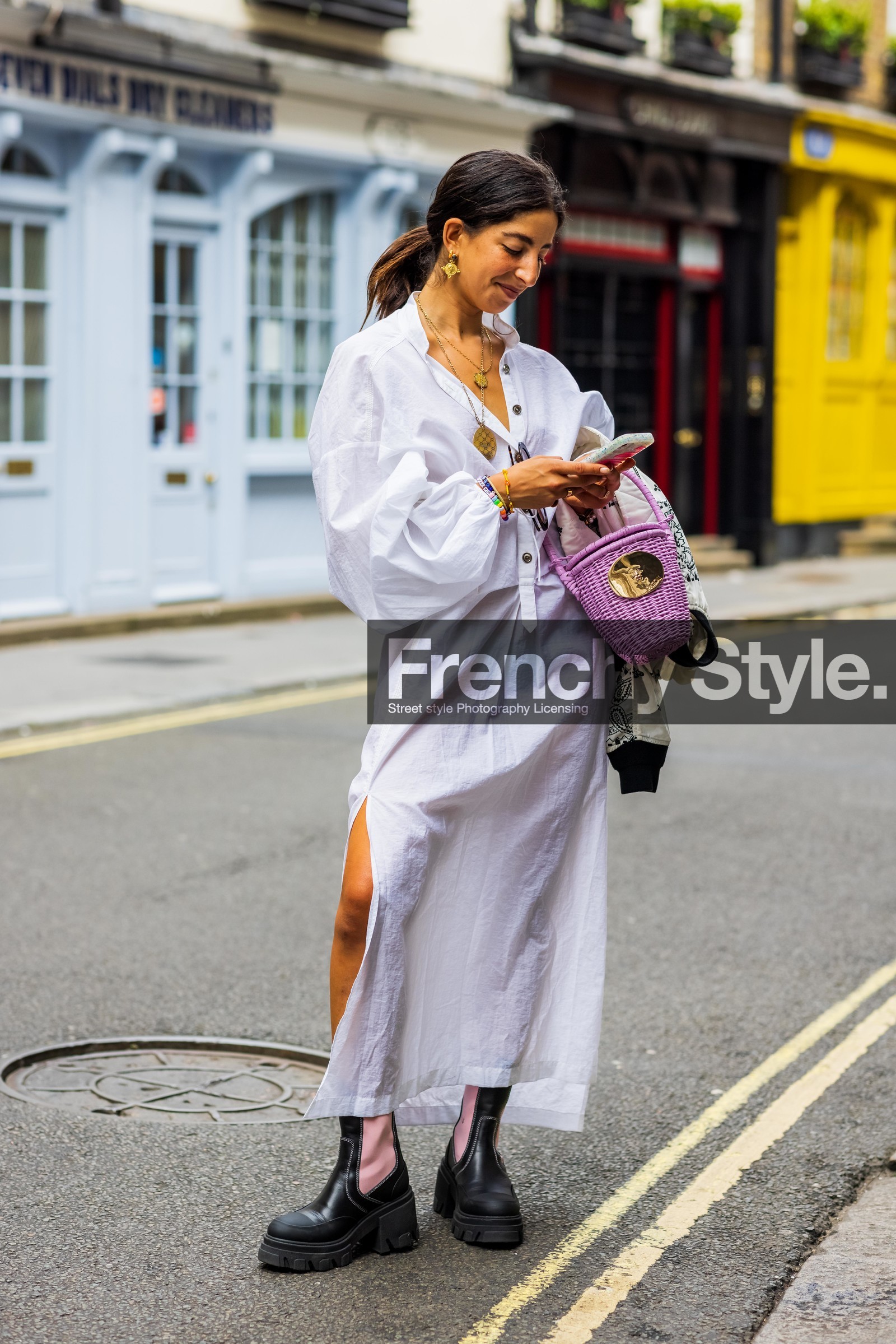Selma Kaci, patou, bucket bag, handbag, dress, long dress, boots, black, ganni, necklace, earrings, pink, fashion week, frenchystyle, FW, jonathan paciullo, street style, SS 22, SPRING SUMMER 2022, LFW, LONDON, vertical, full length