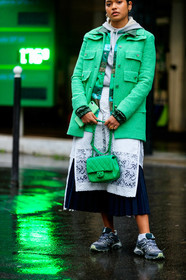 light grey hoodie, apc hoodie, green jacket, striped jacket, green leather bag, chanel bag, chanel jacket, tweed jacket, quilted bag, white skirt, lace skirt, black skirt, grey sneakers, salomon sneakers, mid long skirt, fashion week, frenchystyle, FW, jonathan paciullo, street style, PFW, PARIS, vertical, atmosphere details, detail