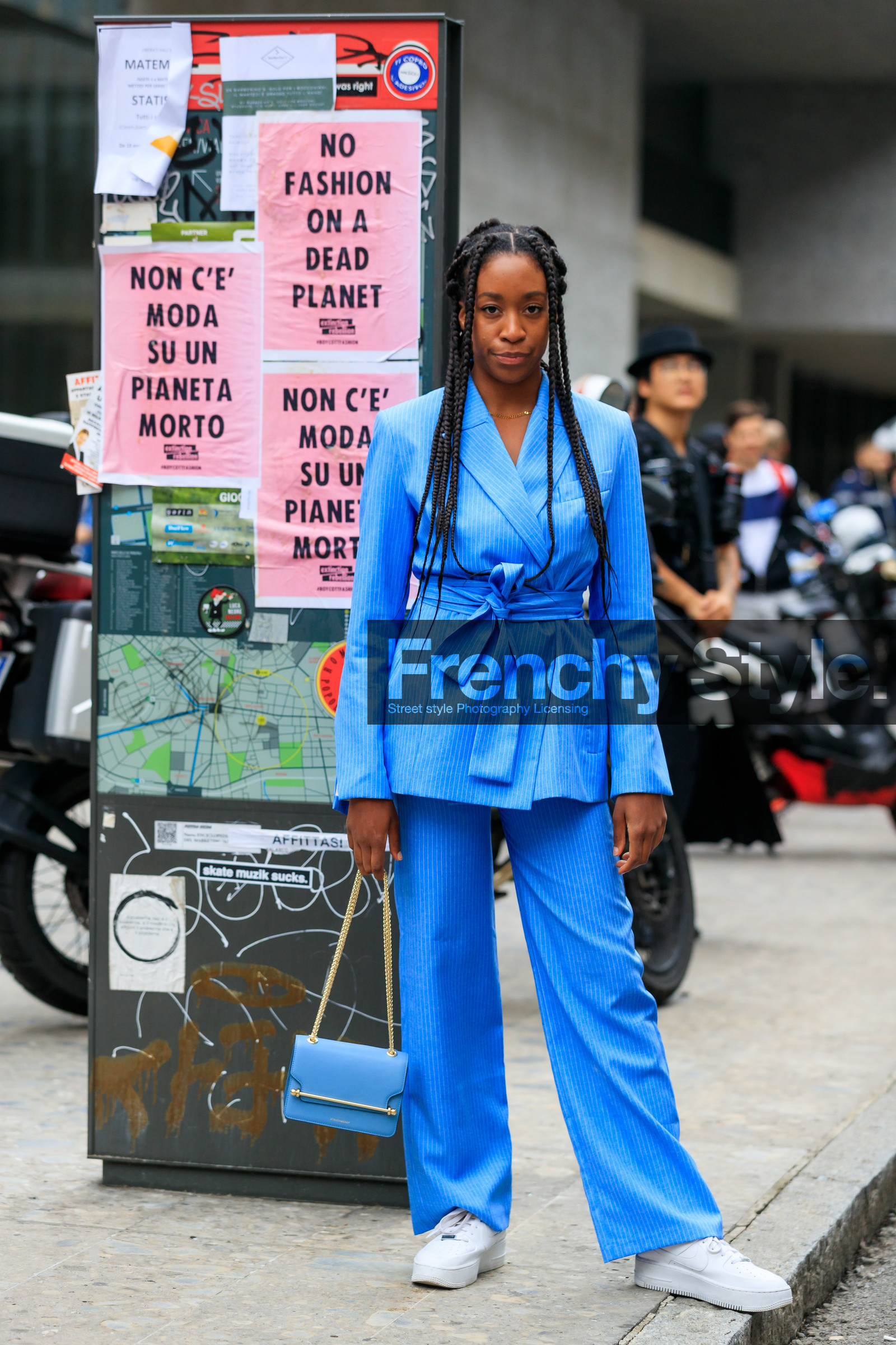chrissy rutherford, blue total look, blue jacket, blue pants, striped suits, striped jacket, striped pants, blue suits, belted jacket, loose pants, blue leather bag, chain strap bag, white leather sneakers, nike shoes, fashion week, frenchystyle, FW, jonathan paciullo, street style, MFW, MILAN, SPRING SUMMER 2020, SS 20