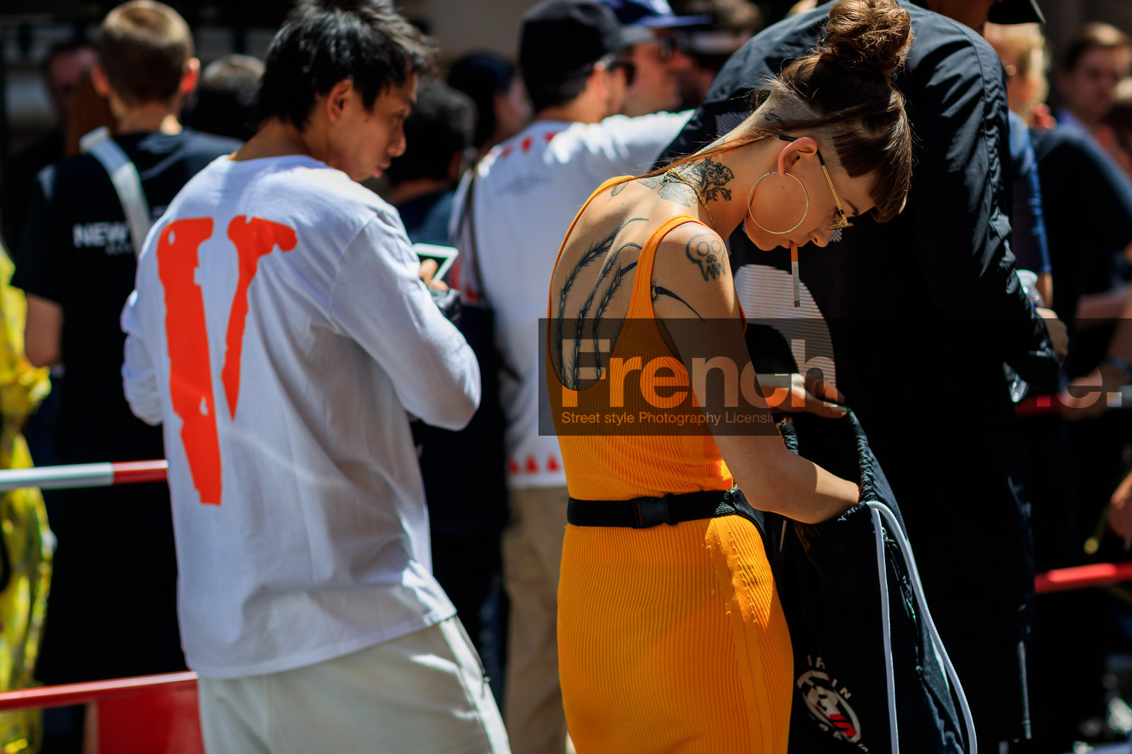 atmosphere details, back detail, black belt, detail, earrings, fashion week, frenchystyle, FW, horizontal, jonathan paciullo, MENSWEAR, orange dress, PARIS, PFW, printed t shirt, SPRING SUMMER 2018, SS 18, street style, tattoos, white t shirt