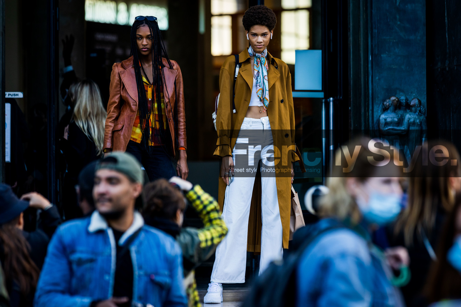 black denim, black jean, braid, brown jacket, brown trench, camel jacket, camel trench, check, checked shirt, color, crop top, denim, duo, flare pants, floral print, floral scarf, flower print, jacket, jean, leather jacket, print, printed scarf, printed shirt, scarf, sneakers, trench, white crop top, white denim, white jean, white sneakers, yellow shirt, fashion week, frenchystyle, FW, jonathan paciullo, street style, PFW, PARIS, SPRING SUMMER 2022, SS 22, horizontal, atmosphere details, full length