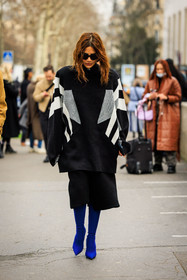 balenciaga boots, blue boots, black sunglasses, knitted look, black skirt, stripes jumper, black jumper, knitwear, winter look, ginger hair, orange hair, Christine Centenera, fashion week, frenchystyle, FW, jonathan paciullo, street style, AUTUMN WINTER 2022-2023, FALL WINTER 2022_2023, FW 22-23, PFW, PARIS, vertical, full length