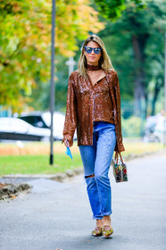blue denim, brown shirt, denim pants, embroidered shirt, fashion week, frenchystyle, full length, FW, glitter, helena bordon, jeans, jonathan paciullo, leather bag, leather shoes, MFW, MILAN, multicolor bag, printed bag, sequined, shiny shirt, SPRING SUMMER 2017, SS 17, street style, sunglasses, trousers, vertical