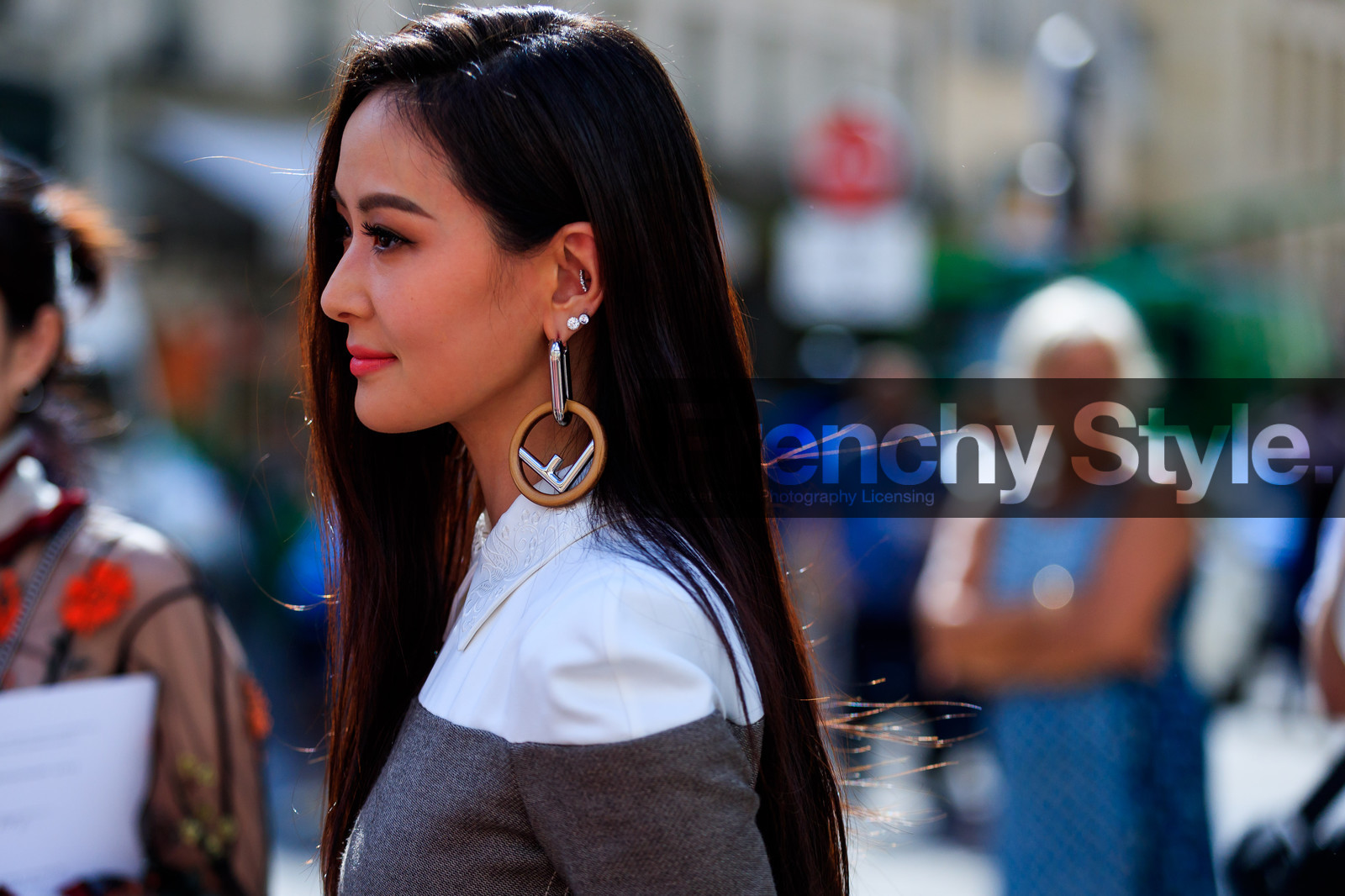 earrings, fendi, PFW, fashion week, frenchystyle, FW, jonathan paciullo, street style, PARIS, horizontal, atmosphere details, detail, AUTUMN WINTER 2018-2019, FALL WINTER 2018-2019, FW 18-19