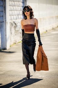 wet hair look, camel jacket, leather short jacket, brown bandeau, strapless top, brown top, black skirt, leather skirt, black gloves, leather gloves, black sunglasses, mani bag, mini bag, mini cabas bag, black stilettos, fashion week, frenchystyle, FW, jonathan paciullo, street style, vertical, full length