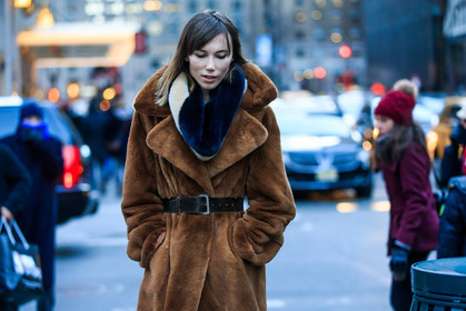 anya ziourova, atmosphere details, AUTUMN WINTER 2016-2017, AW 16-17, belted coat, blue scarf, brown belt, brown coat, brown fur, detail, fashion week, frenchystyle, fur coat, fur collar, fur scarf, FW, FW 16-17, horizontal, jonathan paciullo, leather belt, NEW YORK, NYFW, street style, woman
