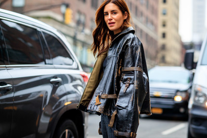 black jacket, brown jacket, gala gonzalez, leather jacket, ralph lauren, frenchystyle, jonathan paciullo, street style, NYFW, NEW YORK, AUTUMN WINTER 2019-2020, AW 19-20, FALL WINTER 2019-2020, FW 19-20, fashion week, FW, atmosphere details, horizontal, detail