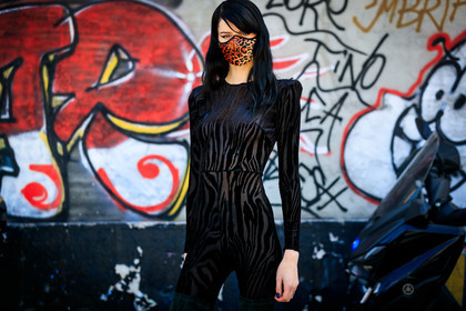 black jumpsuit, velvet jumpsuits, zebra printed jumsuit, long sleeves jumpsuit, tight jumpsuit, monogrammed bag, brown leather bag, louis vuitton bag, hand bag, shopping bag, animal print, leopard print, covid face mask, hannah elyse, street style, jonathan paciullo, FW, frenchystyle, fashion week, MFW, MILAN, SPRING SUMMER 2021, SS 21, horizontal, atmosphere details, detail, model