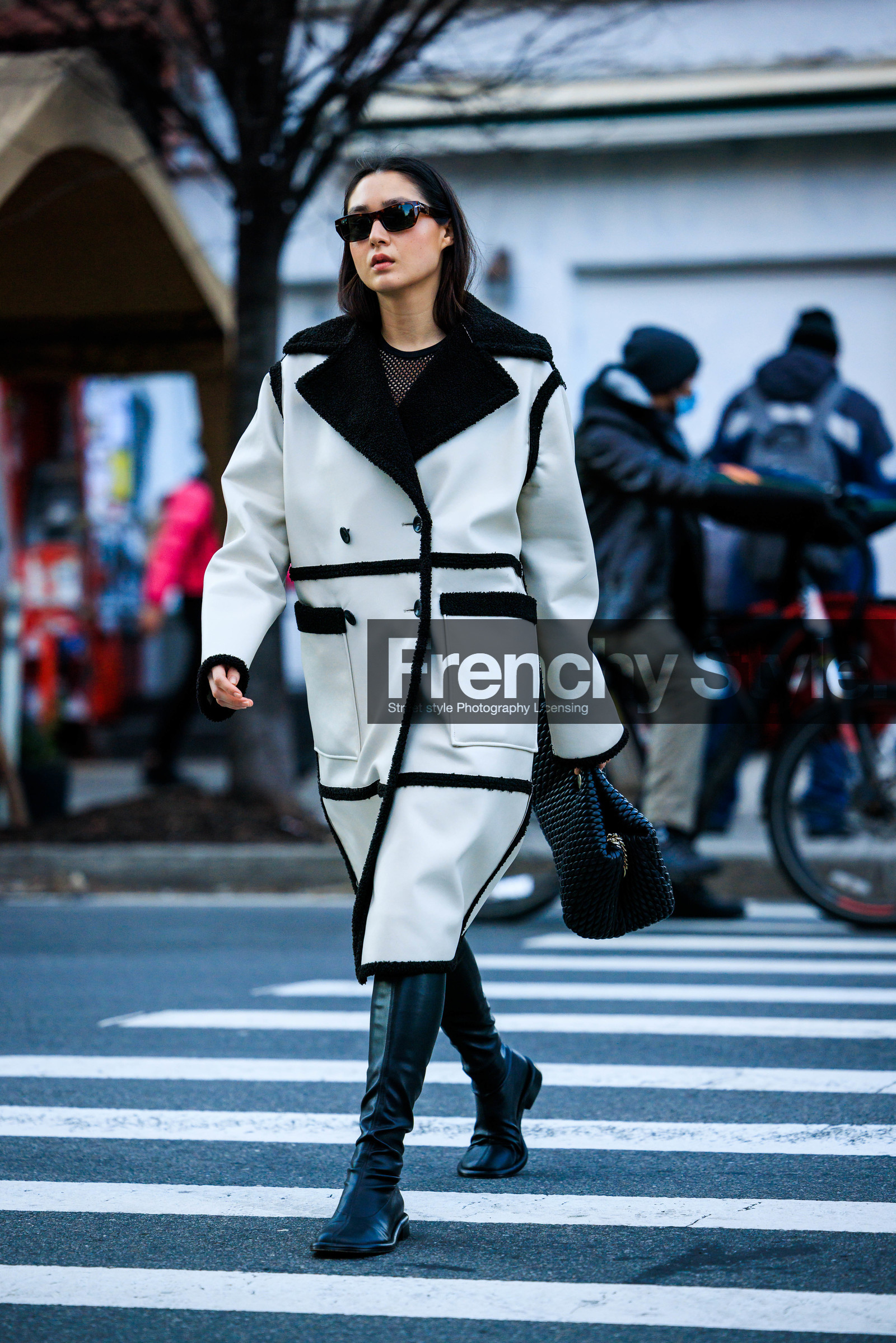 black and white furry leather coat, highknee leather boots, fashion week, frenchystyle, FW, jonathan paciullo, street style, NYFW, NEW YORK, AUTUMN WINTER 2022-2023, FALL WINTER 2022_2023, FW 22-23, vertical, full length