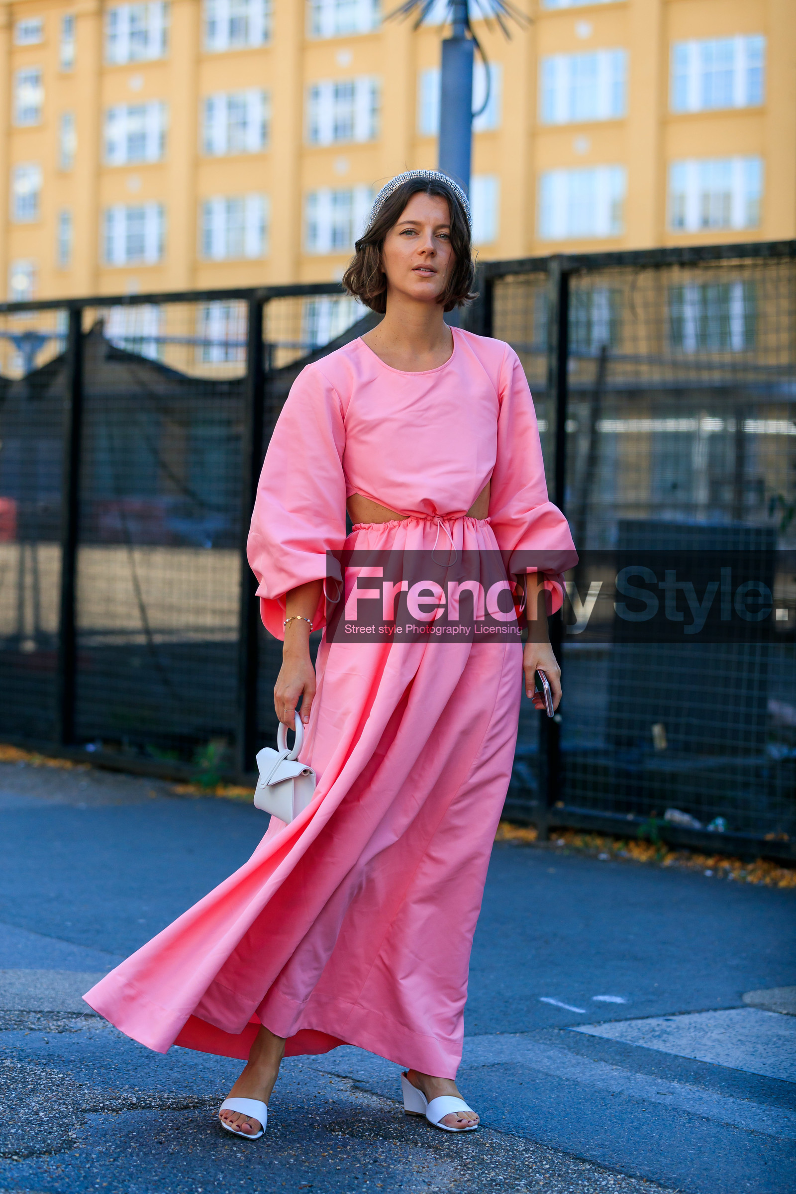pink dress, long sleeves dress, openwork dress, long dress, loose dress, white leather sandals, platform shoes, white leather bag, hand bag, mini bag, square shape bag, strassed headband, fashion week, frenchystyle, FW, jonathan paciullo, street style, vertical, full length