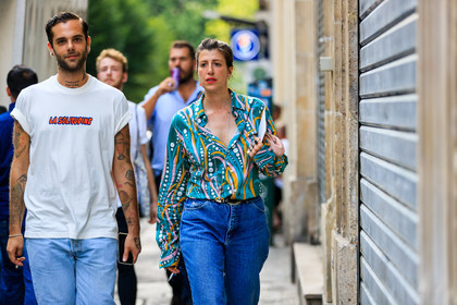 atmosphere details, blue denim, denim pants, detail, fashion week, frenchystyle, FW, green shirt, horizontal, jeans, jonathan paciullo, MENSWEAR, PARIS, PFW, printed shirt, printed t shirt, psychedelic, SPRING SUMMER 2018, SS 18, street style, tattoos, trousers, white t shirt