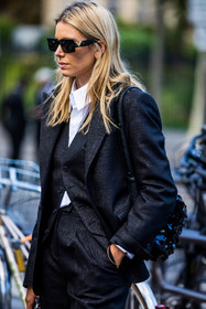 bag, black bag, black blazer, black pants, black sunglasses, black waistcoat, Natalia Verza, pants, rectangle sunglasses, sequin, smartphone, sunglasses, versace sunglasses, waistcoat, white shirt, fashion week, frenchystyle, FW, jonathan paciullo, street style, PFW, PARIS, SPRING SUMMER 2022, SS 22, vertical, atmosphere details