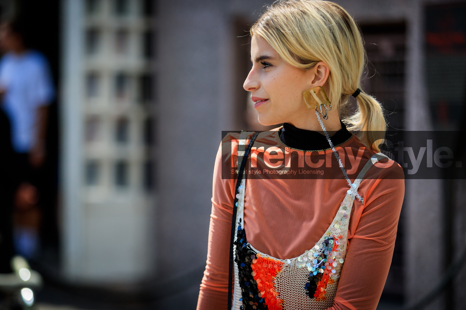 earrings, glitter, graphic dress, orange top, printed dress, sequined dress, shiny dress, fashion week, frenchystyle, FW, jonathan paciullo, street style, PFW, PARIS, atmosphere details, horizontal, detail, AUTUMN WINTER 2018-2019, FALL WINTER 2018-2019, FW 18-19, caro daur