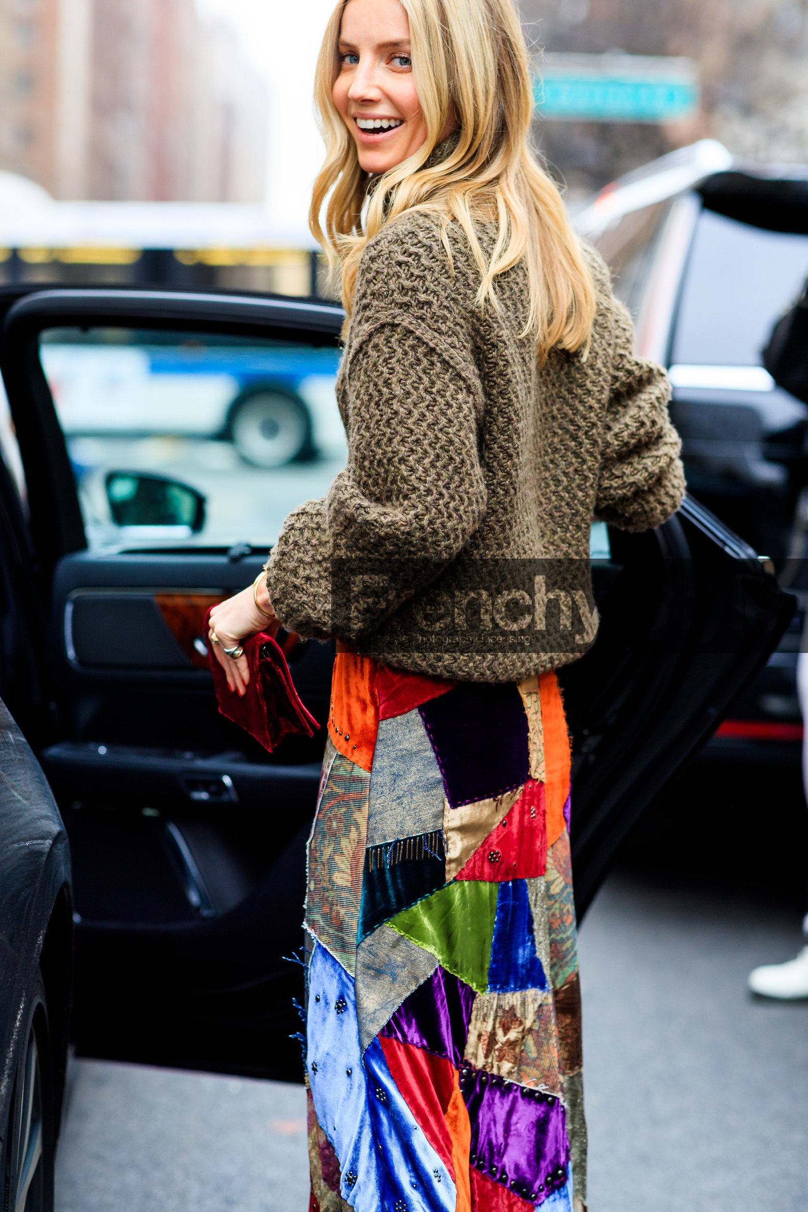 brown sweater, leather bag, multicolor skirt, patchwork, ralph lauren, red bag, velvet, frenchystyle, jonathan paciullo, street style, NYFW, NEW YORK, AUTUMN WINTER 2019-2020, AW 19-20, FALL WINTER 2019-2020, FW 19-20, fashion week, FW, vertical, atmosphere details, detail