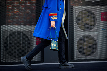 black denim, black shoes, black sneakers, blue coat, denim pants, golden details, graphic bag, green bag, gucci, jeans, leather bag, leather shoes, printed bag, trousers, fashion week, frenchystyle, FW, jonathan paciullo, street style, MFW, MILAN, AUTUMN WINTER 2018-2019, FALL WINTER 2018-2019, FW 18-19, horizontal, atmosphere details, veronika heilbrunner