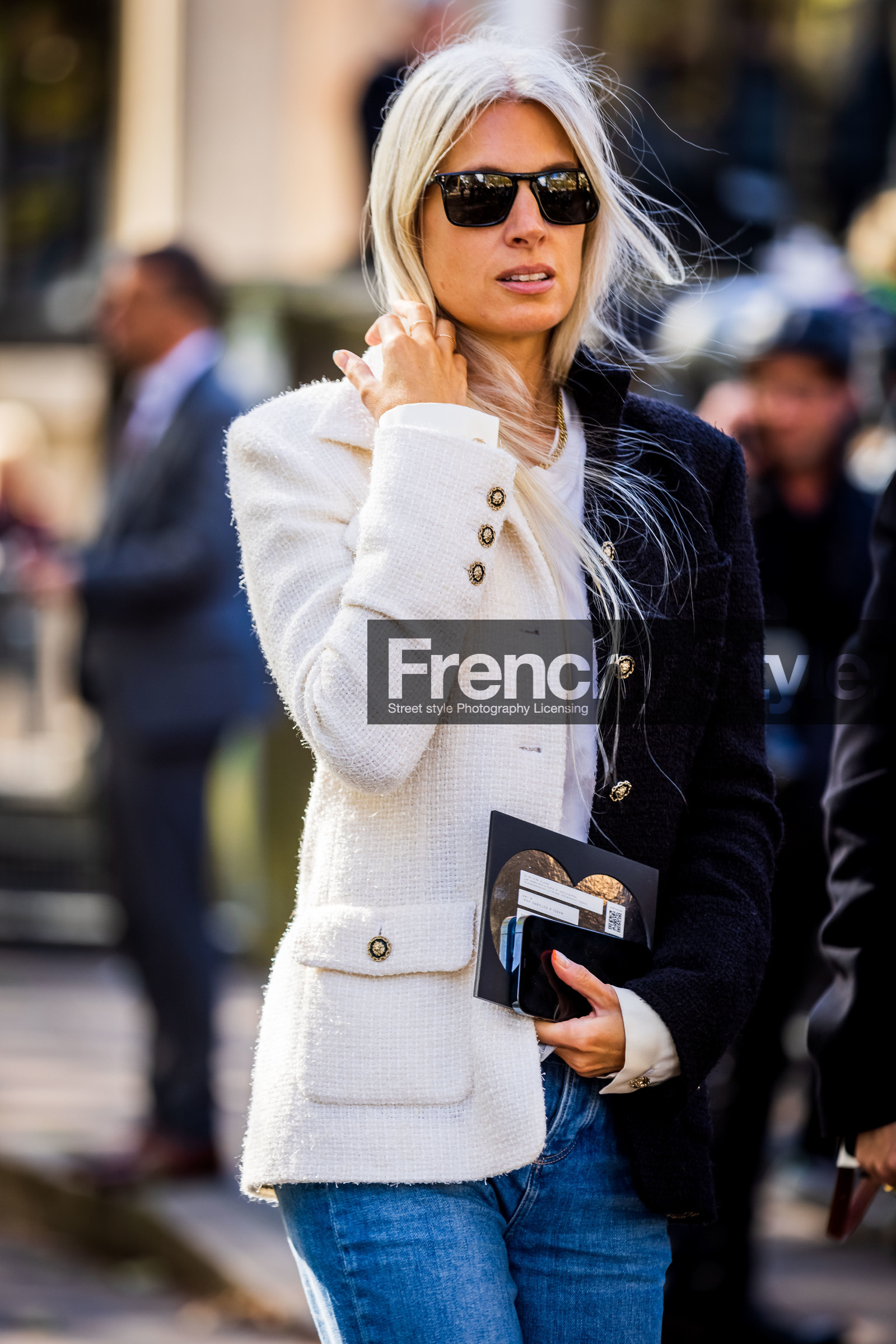 bicolor jacket, black jacket, black sunglasses, denim, jacket, jeans, Sarah Harris, sunglasses, white jacket, fashion week, frenchystyle, FW, jonathan paciullo, street style, PFW, PARIS, SPRING SUMMER 2022, SS 22, vertical, atmosphere details