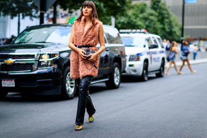 animal print, black belt, black pants, graphic bag, green bag, high heels, leather bag, leather belt, leather pants, leather shoes, pink jacket, printed bag, shearling, sleeveless, snake print, trousers, yellow shoes, street style, jonathan paciullo, FW, frenchystyle, fashion week, NYFW, NEW YORK, SPRING SUMMER 2019, SS 19, atmosphere details, horizontal, full length