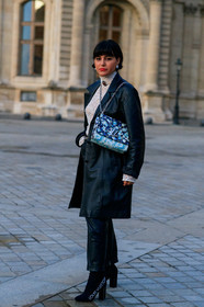 maria bernad, black leather jacket, black leather pants, black sandals, black boots, socks boots, high heels boots, low boots, logo printed shoes, long jacket, white blouse, lace blouse, high collar blouse, pearl necklace, choker necklace, chocker, choker necklace, celine earrings, pearls earring, blue leather bag, floral printed bag, silvered chain strap bag, crossbody bag, louis vuitton bag, louis vuitton boots, PARIS, PFW, SPRING SUMMER 2020, SS 20, fashion week, frenchystyle, FW, jonathan paciullo, street style, vertical, full length