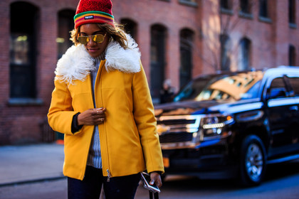 atmosphere details, AUTUMN WINTER 2016-2017, AW 16-17, detail, fashion week, frenchystyle, fur collar, FW, FW 16-17, horizontal, jonathan paciullo, mirror effect, NEW YORK, NYFW, red beanie, street style, sunglasses, supreme, white fur, woman, yellow coat