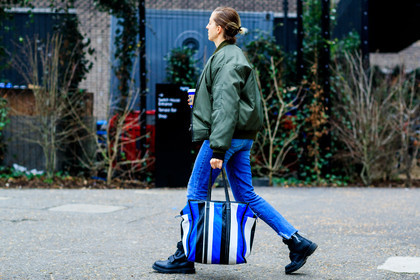 atmosphere details, AUTUMN WINTER 2017-2018, AW 17-18, balenciaga, black boots, black shoes, blue bag, blue denim, bomber jacket, denim pants, FALL WINTER 2017-2018, fashion week, frenchystyle, full length, FW, FW 17-18, geometric, graphic bag, green jacket, horizontal, jeans, jonathan paciullo, leather bag, leather shoes, LFW, LONDON, street style, striped bag, stripes, trousers