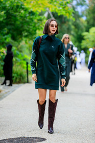 mary leest, green dress, jacquard dress, striped dress, high collar dress, zipped dress, long sleeves dress, sportswear, sportswear dress, small sunglasses, square shape glasses, red sunglasses, metalic frame sunglasses, burgundy leather boots, burgundy suede boots, high boots, lacoste dress, lacoste total look, PARIS, PFW, SPRING SUMMER 2020, SS 20, fashion week, frenchystyle, FW, jonathan paciullo, street style, vertical, full length
