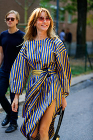 ece sukan, graphic dress, printed dress, striped dress, sunglasses, street style, jonathan paciullo, FW, frenchystyle, fashion week, MFW, MILAN, SPRING SUMMER 2019, SS 19, vertical, atmosphere details, detail