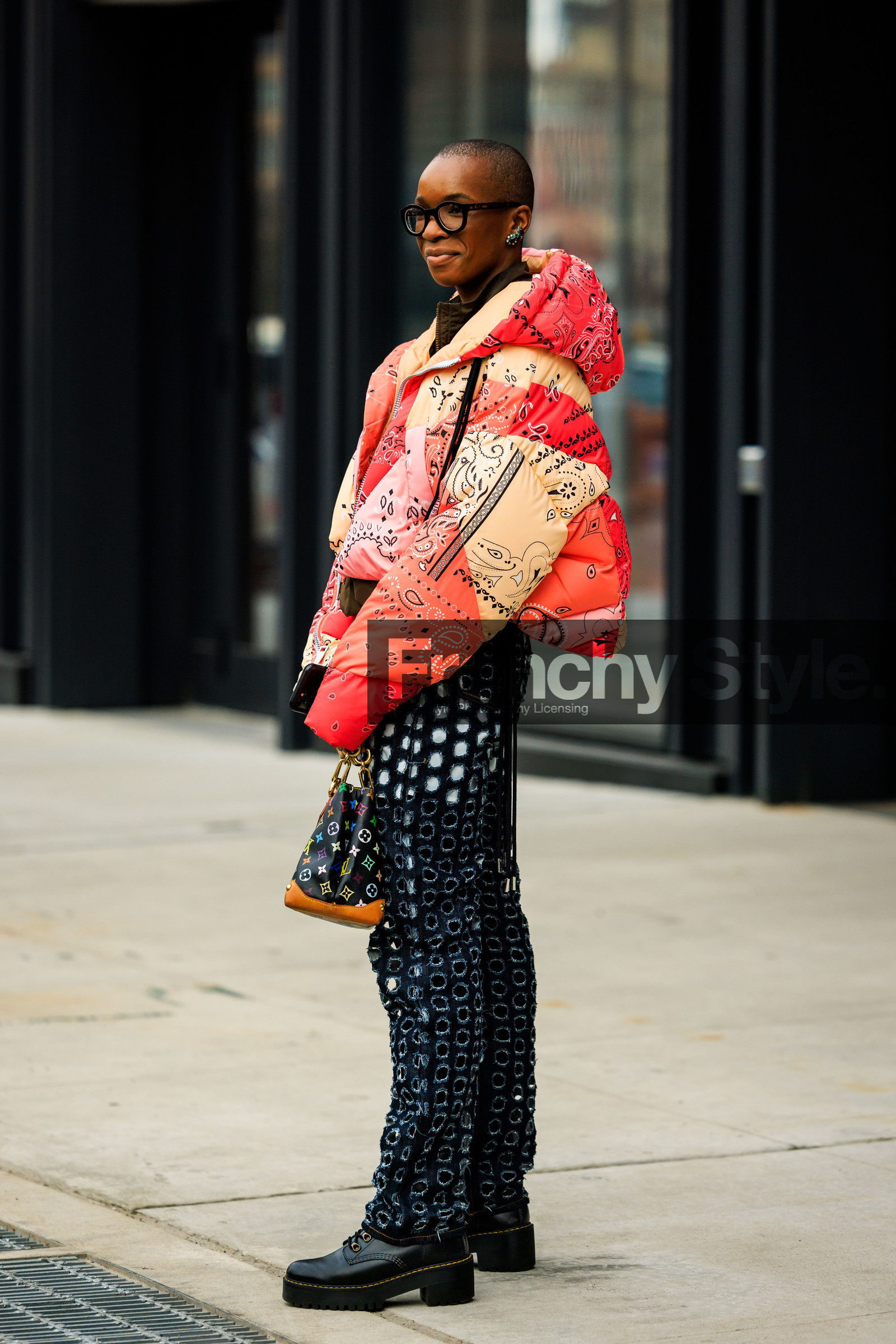 multicolor look, details, green nails, bandana coat, puffed coat, multicolor winter coat, winter outwear, doctors glasses, louis vuitton logo bag, multicolor handbagd, louis vuitton handbag, monogram handbag, black pants, white dots pants, patched, jacket, black doctor martens, doctor martens boots, tote bag, margiela jeans, cut out jeans, maison margiela pants, black bomber jacket, street style, jonathan paciullo, FW, frenchystyle, fashion week, NYFW, NEW YORK, AUTUMN WINTER 2022-2023, FALL WINTER 2022_2023, FW 22-23, vertical, full length