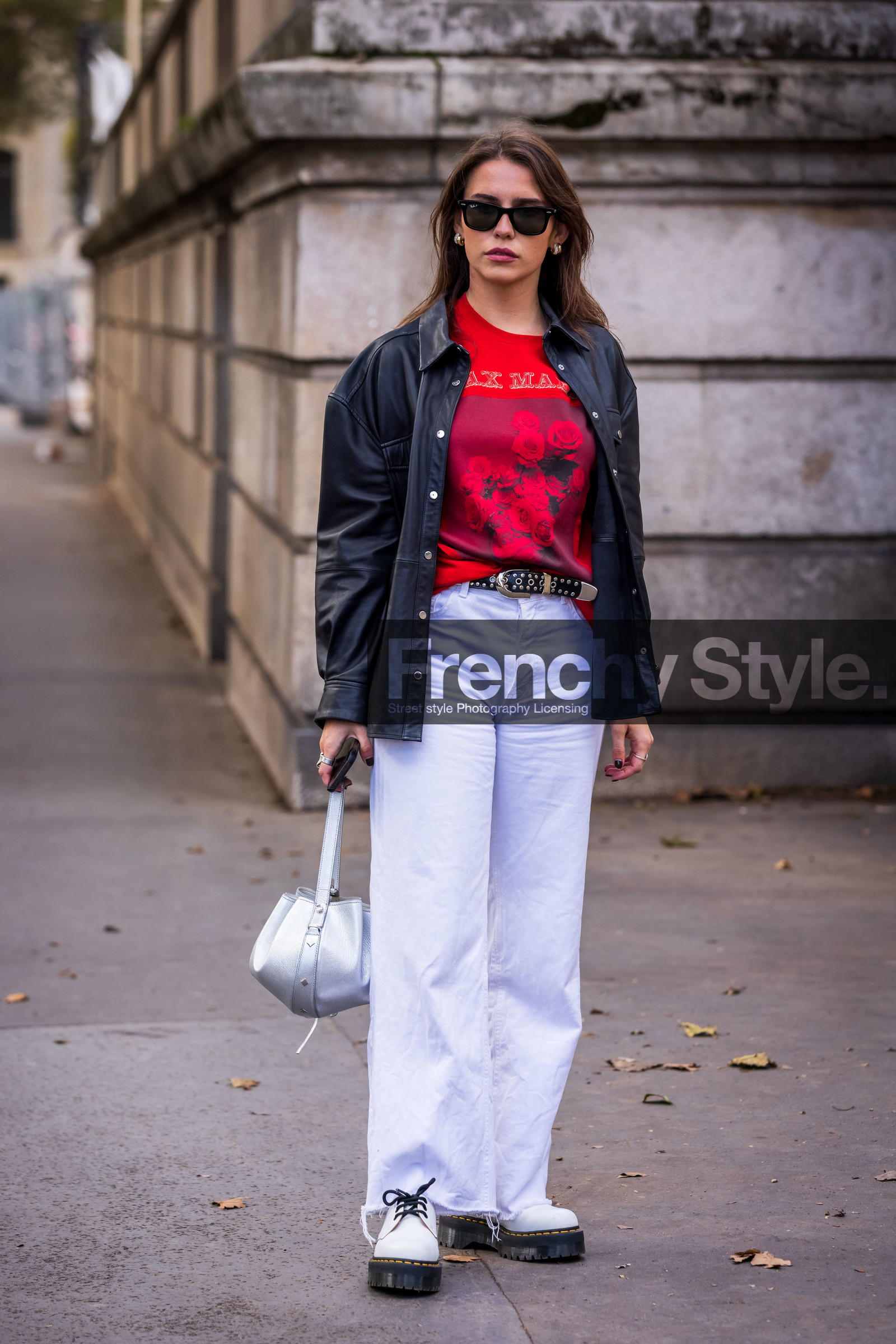 bag, belt, black belt, black sunglasses, derbies, dr martens, flare pants, leather bag, pants, printed t-shirt, rayban, red t-shirt, Sarah-Lou Falk, silver bag, studs, sunglasses, t-shirt, white derbies, white pants, shirt, balck shirt, leather shirt, fashion week, frenchystyle, FW, jonathan paciullo, street style, PFW, PARIS, SPRING SUMMER 2022, SS 22, vertical, full length