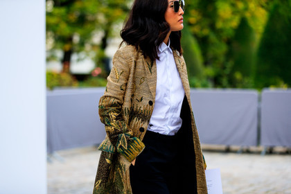 atmosphere details, beige coat, black pants, detail, embroidered coat, fashion week, floral, flowers, frenchystyle, FW, graphic jacket, horizontal, jonathan paciullo, nicole warne, PARIS, PFW, printed jacket, SPRING SUMMER 2018, SS 18, street style, sunglasses, trousers, white shirt