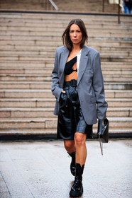 alice barbier, grey jacket, oversize jacket, white shirt, black leather bag, black leather shorts, black leather boots, black polish boots, polish boots, laced boots, flat boots, square shape bag, coperni bag, hand bag, silvered chain strap bag, cropped top, black top, black bra, asymmetrical top, big sole boots, black leather bermuda shorts, fashion week, frenchystyle, FW, jonathan paciullo, street style, PFW, PARIS, SPRING SUMMER 2021, SS 21, vertical, full length