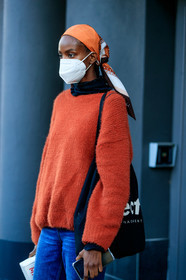 covid face mask, street style, jonathan paciullo, FW, frenchystyle, fashion week, MFW, MILAN, SPRING SUMMER 2021, SS 21, vertical, detail, model