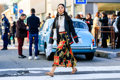 beige shoes, black jacket, black skirt, blazer, choker, graphic skirt, gucci, hair clip, leather bag, leather jacket, leather shoes, loafers, necklace, printed skirt, white bag, white sweater, yuwei zhangzou, fashion week, frenchystyle, FW, jonathan paciullo, street style, MFW, MILAN, AUTUMN WINTER 2019-2020, AW 19-20, FALL WINTER 2019-2020, FW 19-20, atmosphere details, full length, horizontal