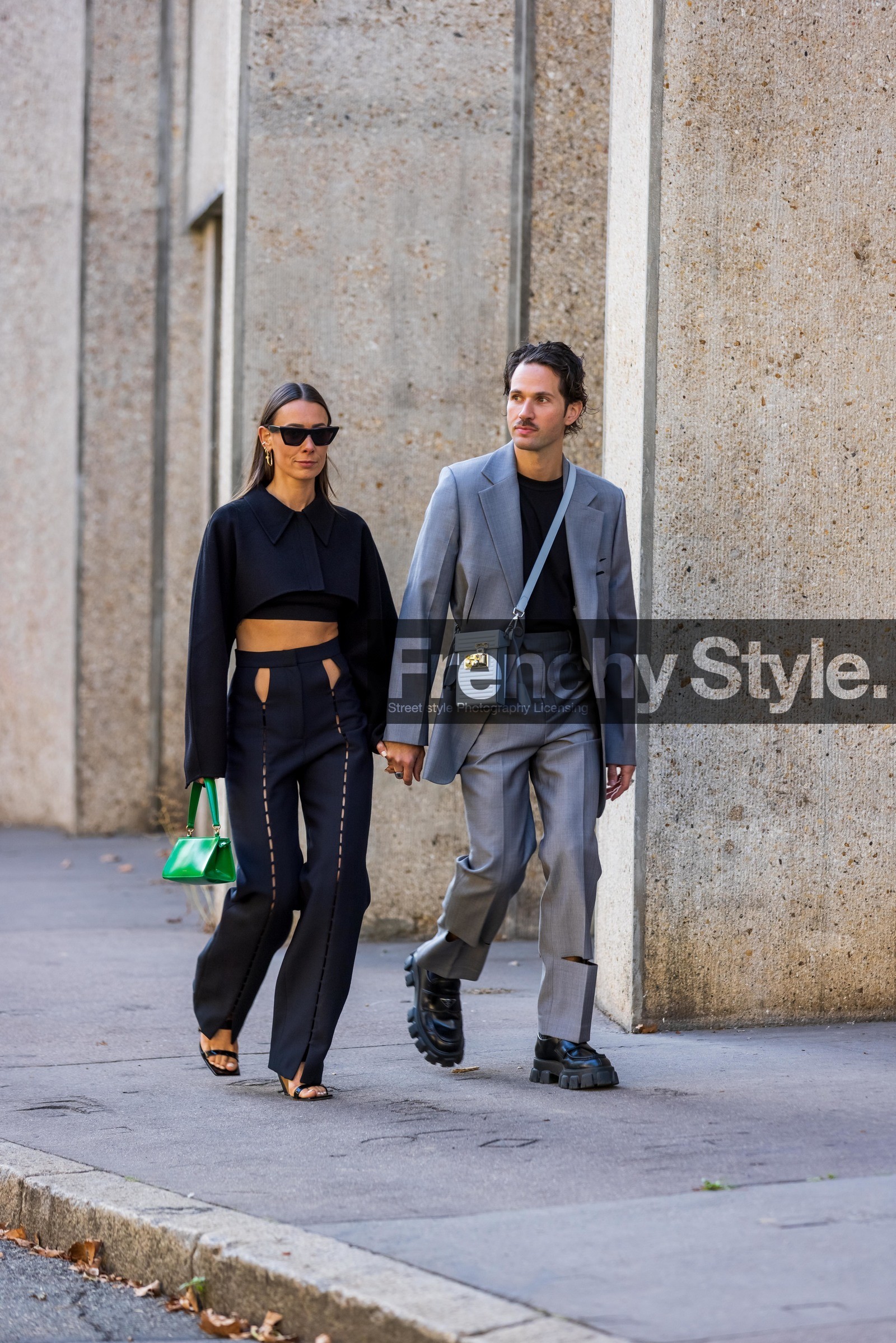 Alice Barbier, bag, black crop top, black derbies, black jacket, black pants, black sandals, black sunglasses, black t-shirt, blazer, couple, crop jacket, crop top, crossbody bag, cut out, derbies, duo, green bag, grey bag, grey blazer, grey pants, grey suit, high waist pants, Jean-Sebastien Roques, leather bag, menswear, sunglasses, street style, jonathan paciullo, FW, frenchystyle, fashion week, PFW, PARIS, SPRING SUMMER 2022, SS 22, vertical, full length