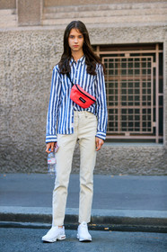 blue shirt, denim pants, eastpack, fanny pack, graphic shirt, jeans, leather bag, leather shoes, printed shirt, red bag, striped shirt, trousers, tucked in, white denim, white sneakers, fashion week, frenchystyle, FW, jonathan paciullo, street style, PFW, PARIS, vertical, full length, model, AUTUMN WINTER 2018-2019, FALL WINTER 2018-2019, FW 18-19