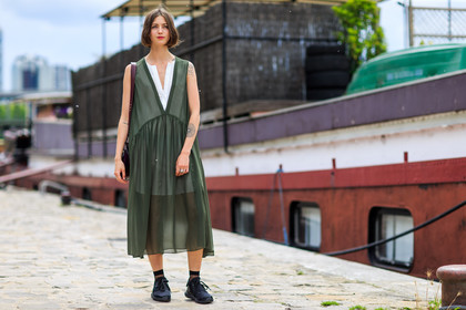 atmosphere details, black sneakers, black socks, fashion week, frenchystyle, full length, FW, green dress, horizontal, jonathan paciullo, MENSWEAR, nike, PARIS, PFW, SPRING SUMMER 2017, SS 17, street style